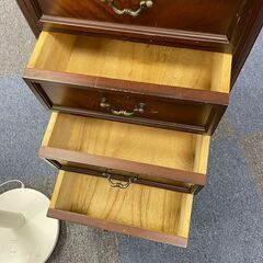 【中古品】東海家具 Sri Tokai 5段ウッドチェスト 猫脚 カブリオールレッグ クラシック アンティークの画像