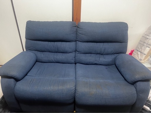 自動リクライニングソファー