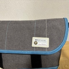 【終了】MOUSTACHE  　ショルダーバック　斜め掛けバックの画像