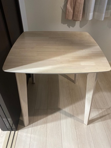 【中古品】ダイニングテーブル　幅75cm