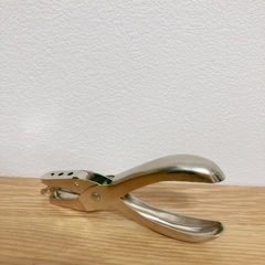 金属パンチングプライヤー　