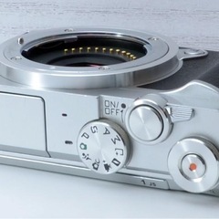 ☆Nikon 1 J5☆Wi-Fi内蔵○単焦点○望遠レンズ○豪華