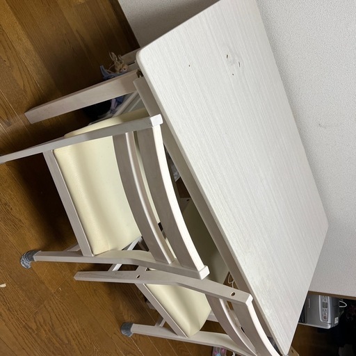テーブル