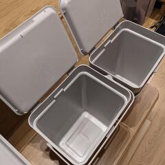 IKEA　ホルバル　ゴミ箱3点セットの画像