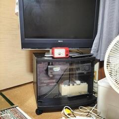 テレビとビデオ、テレビ台を無料で差し上げます🤩