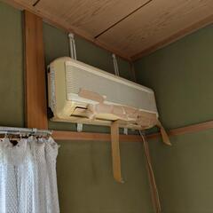 空き家の荷物&箪笥を壊した木の画像