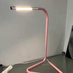 イケア LED デスクスタンドライト HÅRTE  ホールテ　デ...