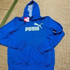 プーマ　パーカー　未使用