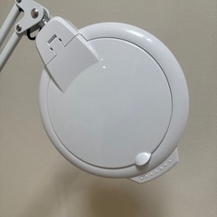 中古★
拡大レンズ付LEDライト（スタンド式）の画像