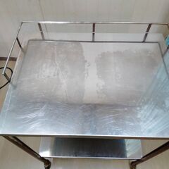 ステンレス製ワゴンの画像