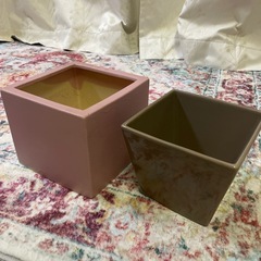 アンティーク調　シャビーシックな花器　フラワーベースの画像