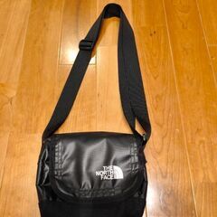 ザ・ノース・フェイス　ショルダーバッグ