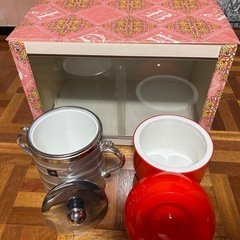 戸棚と小物入れ？