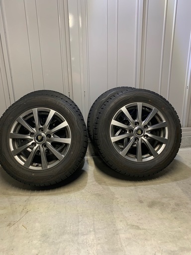 エスクァイア  ノア　ヴォクシー　スタッドレス