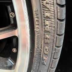 車のパーツ タイヤ、ホイールの画像
