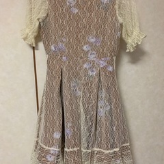 フラワーブーケワンピースの画像