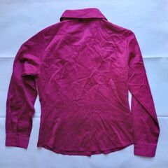 ワインレッド色のシャツ 長袖 Mサイズ の画像