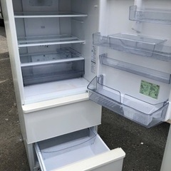 NO 510 🌈福岡市内配送設置無料✨🌈  2021年　冷蔵庫 ウォームホワイト AQR-27K-W [272L /3ドア /右開きタイプ] [冷凍室 50L]の画像