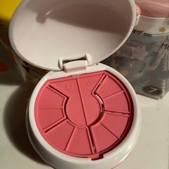 ※お譲り先決定しました【出品9月いっぱい】リッチェル　ストローマグ2個＋お菓子入れの画像