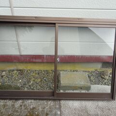 アルミサッシ窓（茶）幅４．５尺用