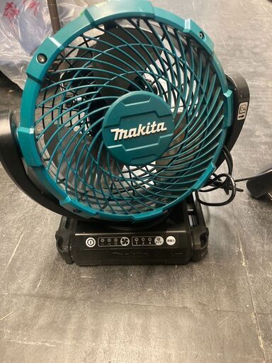 ☆中古￥2,800！makita　充電式ファン　家電　CF102D型　【BI174】