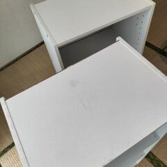 白カラーボックス2つ　ニトリ製の画像