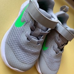キッズNIKEスニーカー13cmの画像