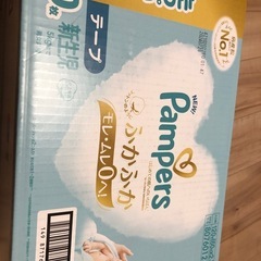 【新品】新生児用おむつ(Pampers)60枚2袋の画像