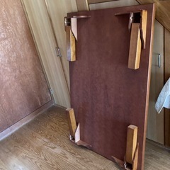 折りたたみテーブルの画像
