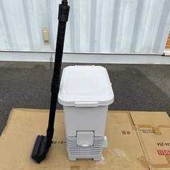アイリスオーヤマ：タンク式高圧洗浄機 ホワイト SBT-512N