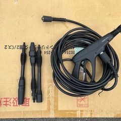 アイリスオーヤマ：タンク式高圧洗浄機 ホワイト SBT-512Nの画像