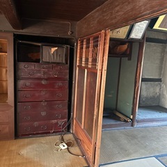 内装解体中。必要な方お持ち帰り下さいの画像