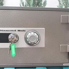 ダイヤモンドセーフ ダイヤル式耐火金庫

