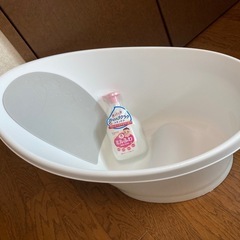 ベビーバス　未開封ベビーソープ付き　Shnuggle 