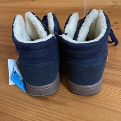 【試着のみ】moz  スニーカー 22.5cmの画像