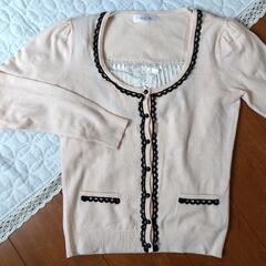 ガーリーな通勤服セットの画像