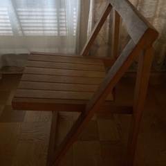 木製チェアの画像