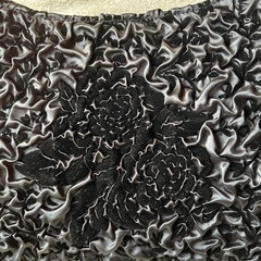 ハンドバッグ　黒　薔薇　軽量の画像