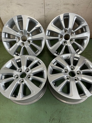 今日限定　16インチ　ヤリスクロスホイール