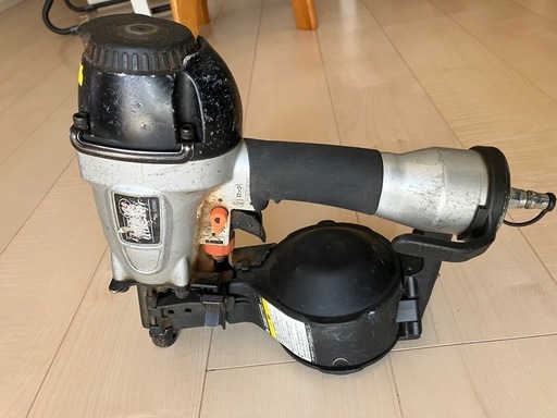 常圧釘打ち機