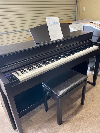 ヤマハYAMAHA電子ピアノ 中古美品CLP-535R 2016年製　専用椅子付き