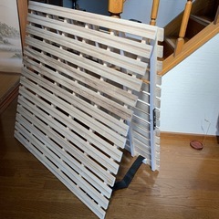 すのこベッド　シングル　二つ折りの画像