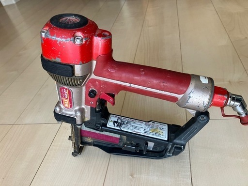 高圧フロアタッカー