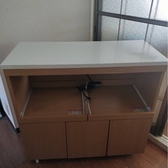 キッチンカウンター　食器棚　レンジ台