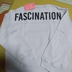 【新品♡美品】トレーナーＬサイズ（ラベンダー色）の画像