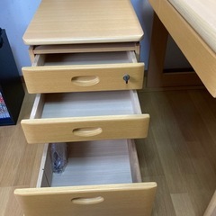 【受け渡し完了】
学習机をお譲り致します。の画像