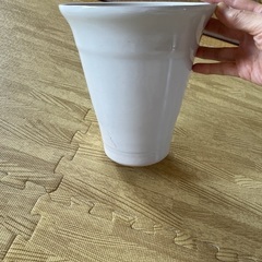 陶器の植木鉢の画像