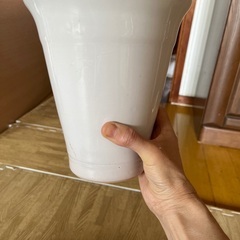 陶器の植木鉢の画像