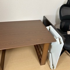 テーブル・チェア4点セットの画像