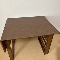 テーブル・チェア4点セットの画像